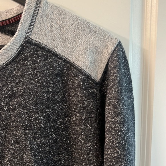 Tommy Bahama Pull Over Shirt - Picture 3 of 9